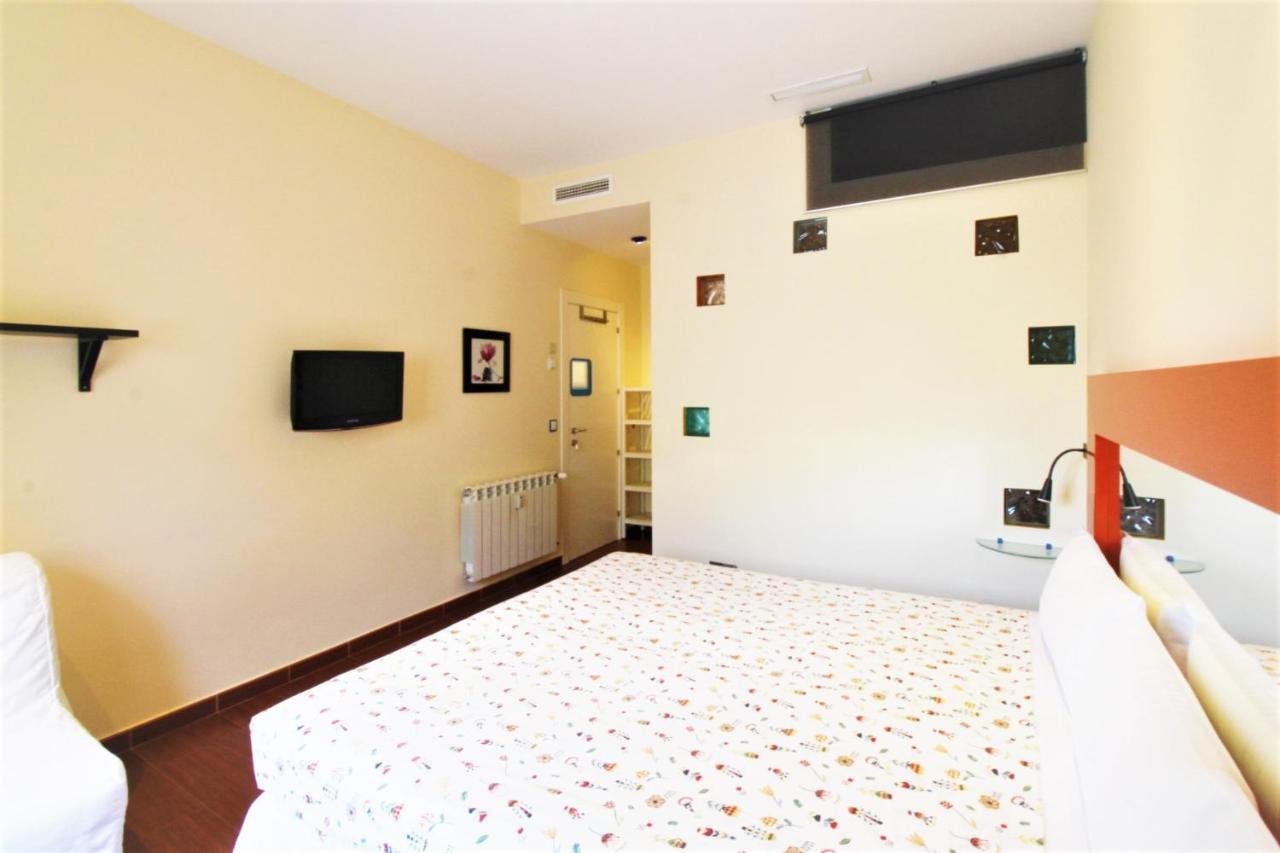Hostal Arco Iris Madrid Exterior photo