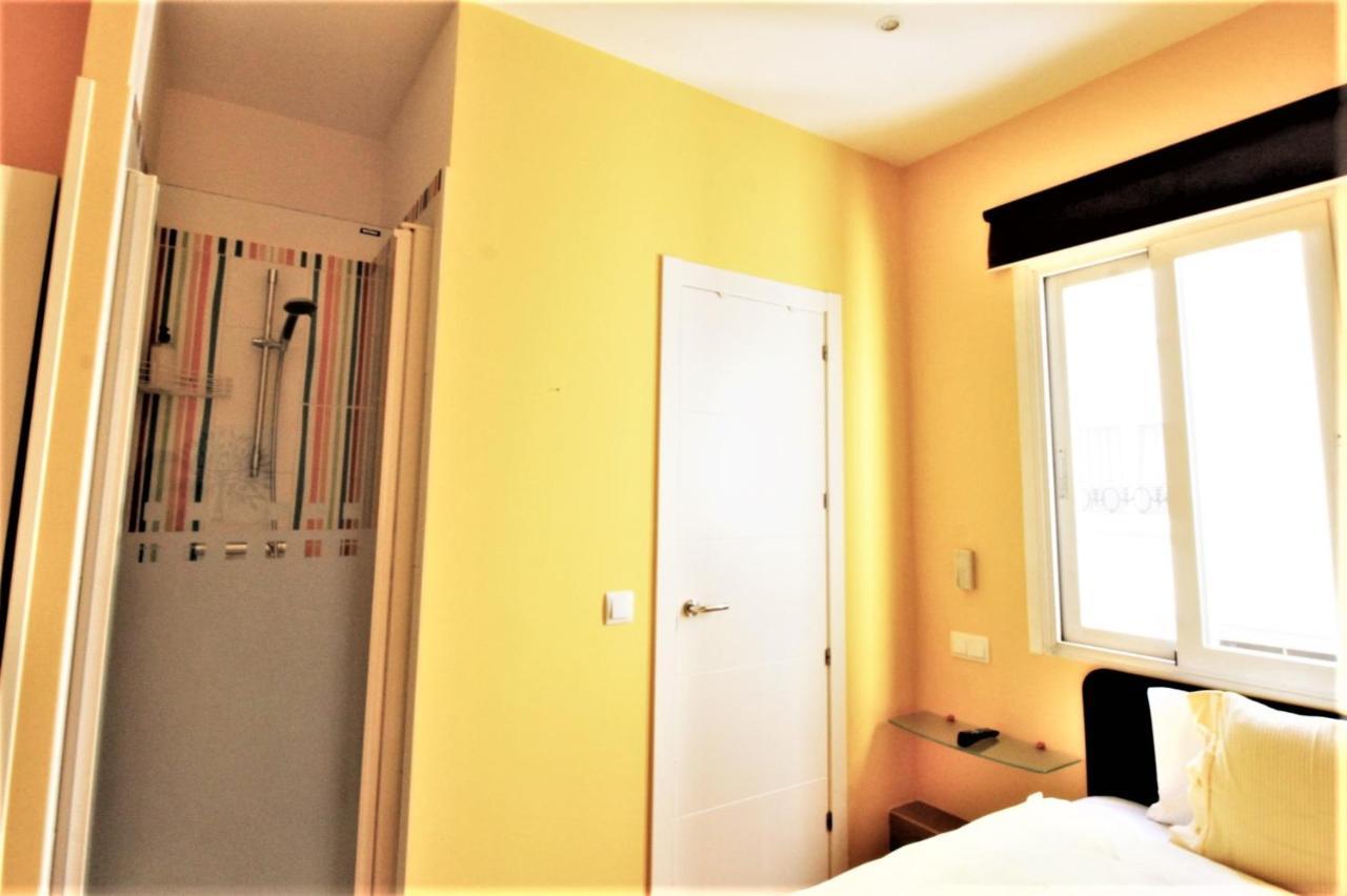 Hostal Arco Iris Madrid Exterior photo