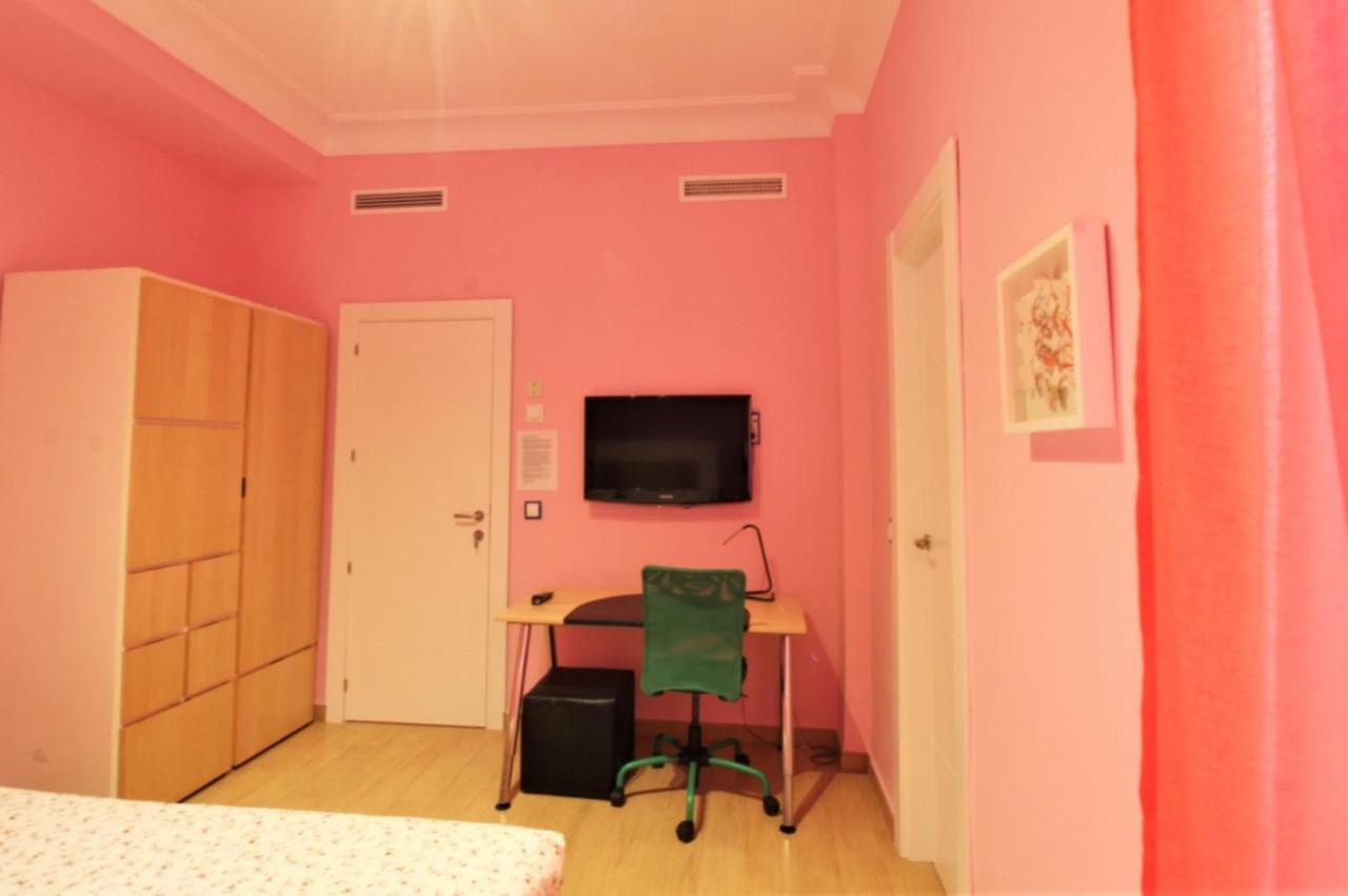 Hostal Arco Iris Madrid Exterior photo