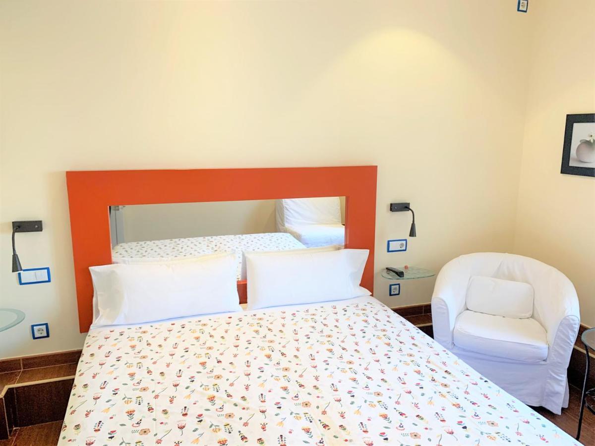 Hostal Arco Iris Madrid Exterior photo