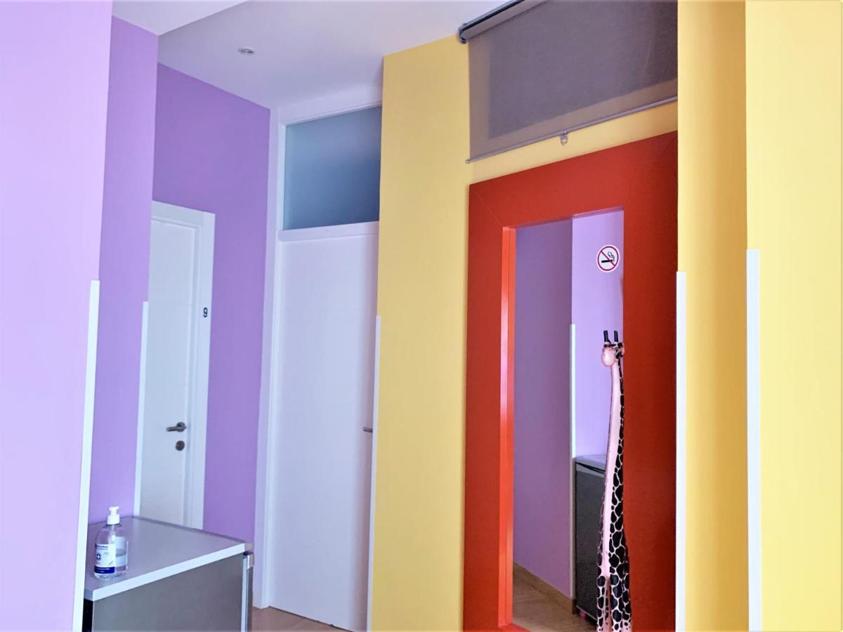 Hostal Arco Iris Madrid Exterior photo