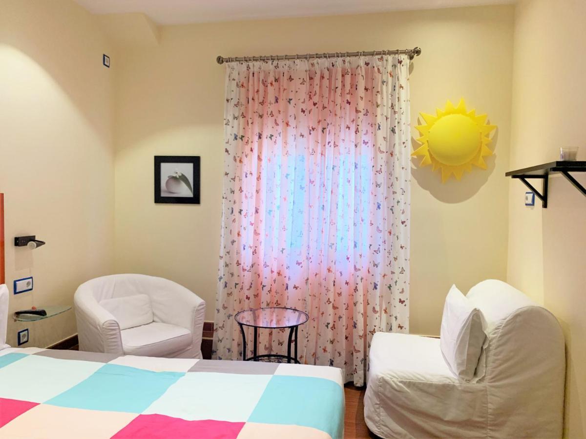 Hostal Arco Iris Madrid Exterior photo
