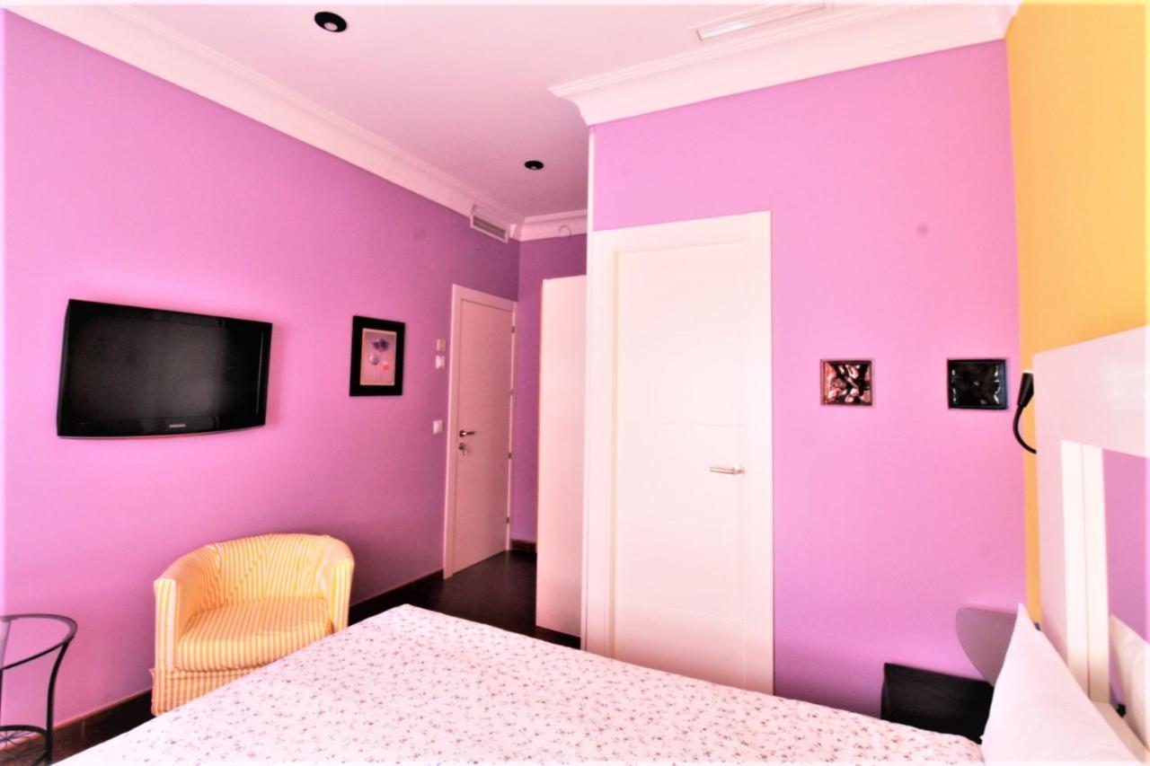 Hostal Arco Iris Madrid Exterior photo