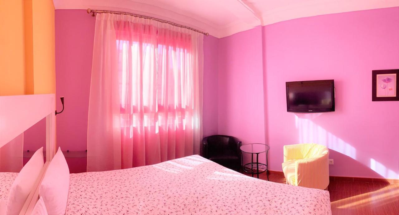 Hostal Arco Iris Madrid Exterior photo